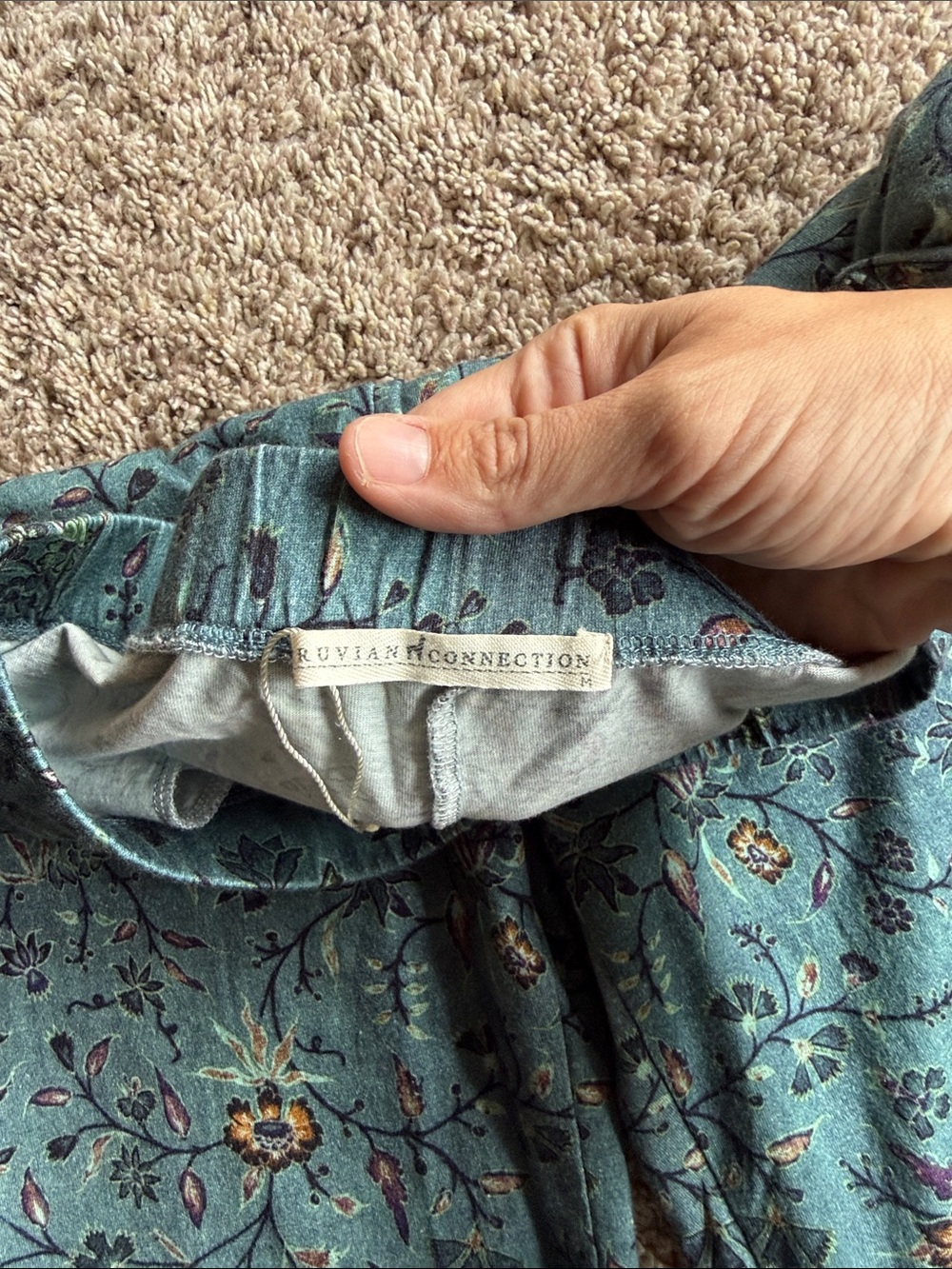 Peruvian Connection Moorea green printed casual pants size medium - Picture 3 of 5